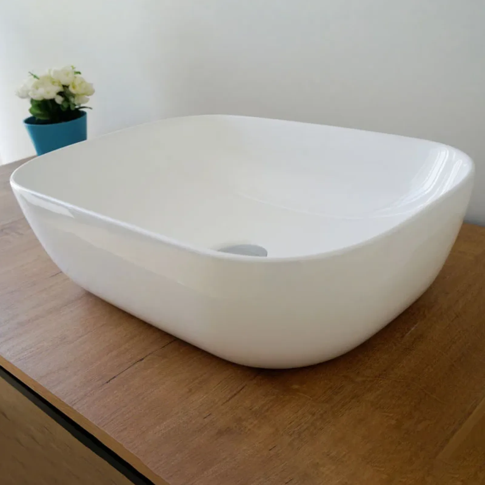 Garnero Arredamenti Lavabi Bagno-Lavabo bagno da appoggio 46x32cm in ceramica bianco lucido Frejus