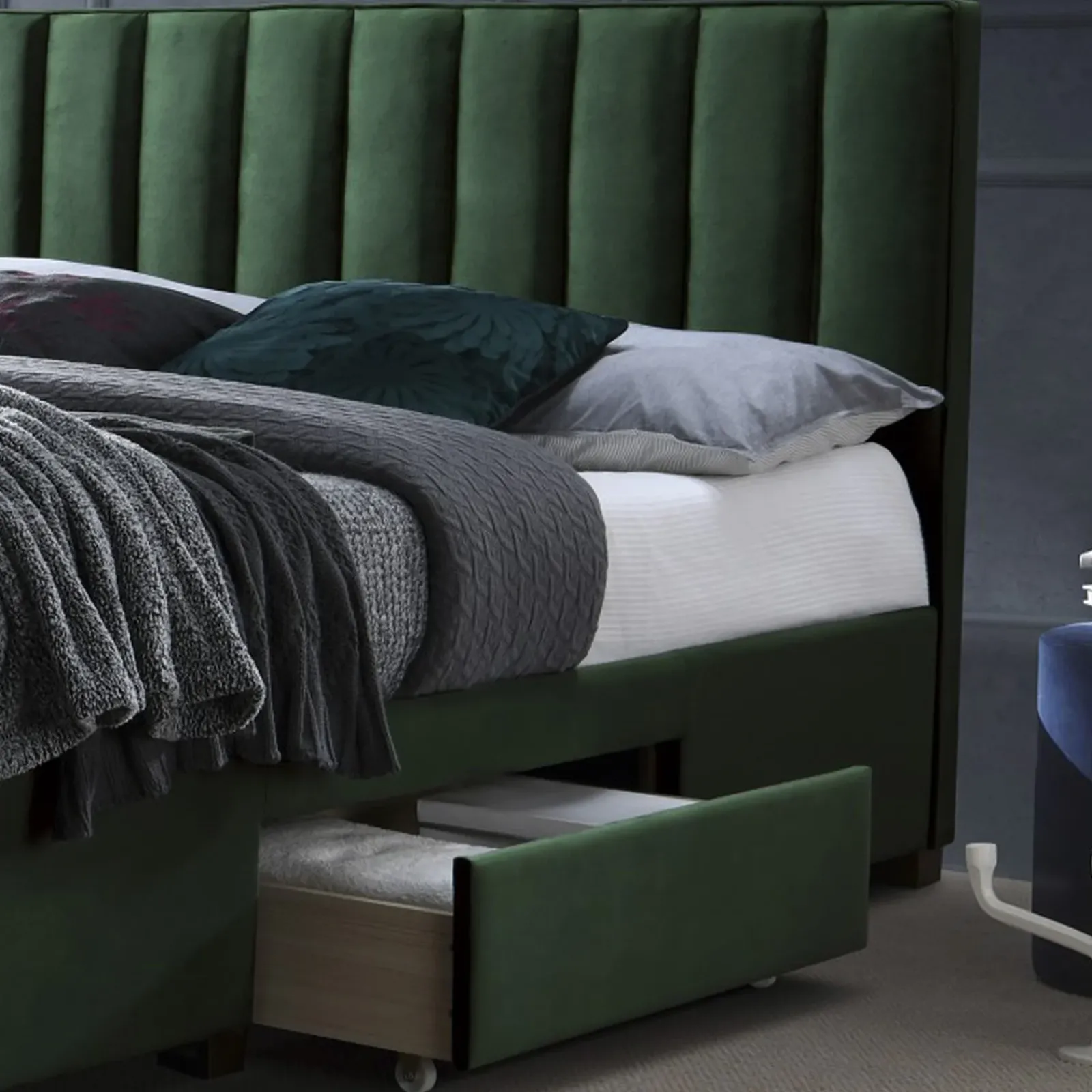 Garnero Arredamenti Letti Matrimoniali|Letti Matrimoniali-Letto matrimoniale 160x200cm imbottito con cassettoni Lux Verde