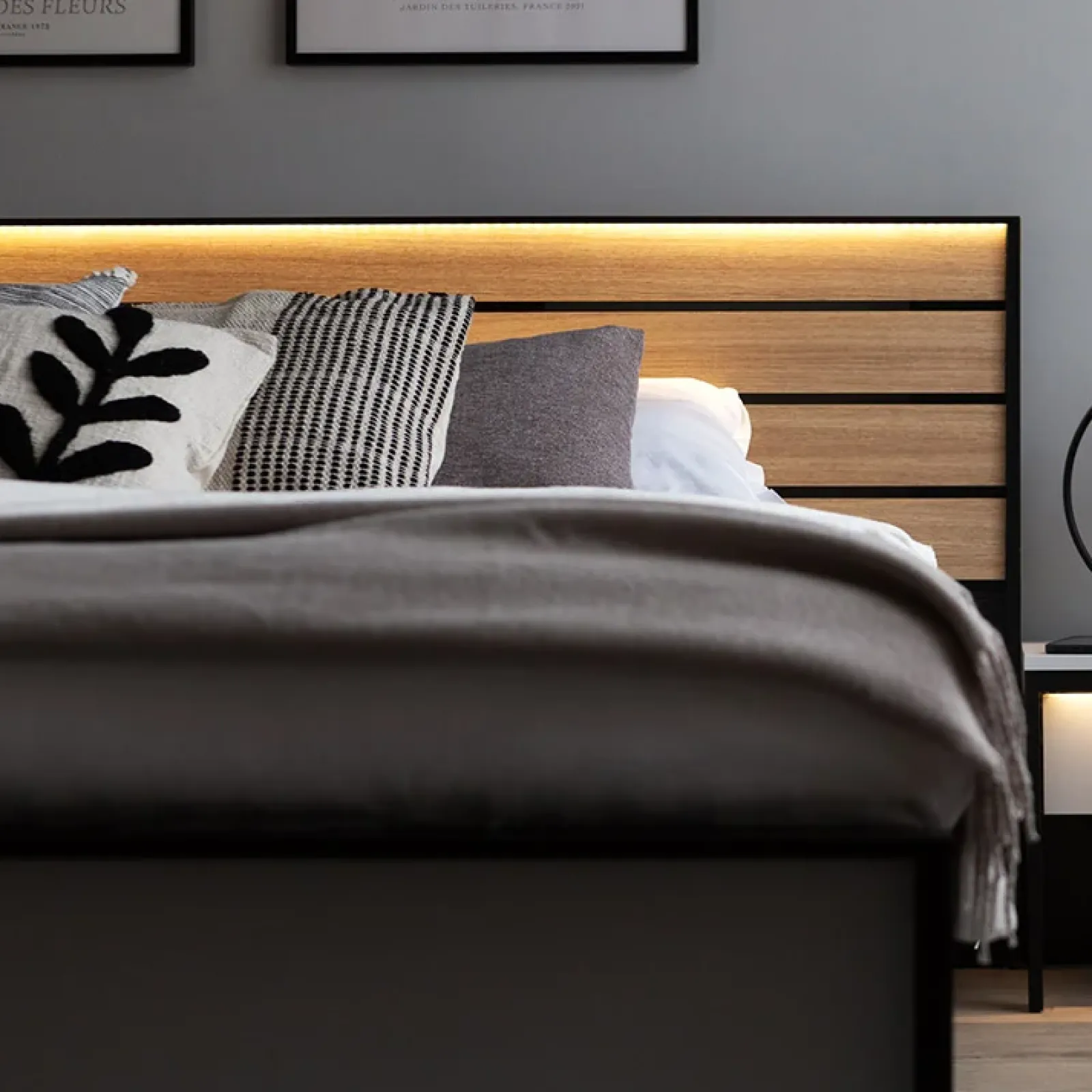 Garnero Arredamenti Letti Oversize-Letto oversize contenitore 180x200cm con LED e presa USB-C grigio nero rovere Luna