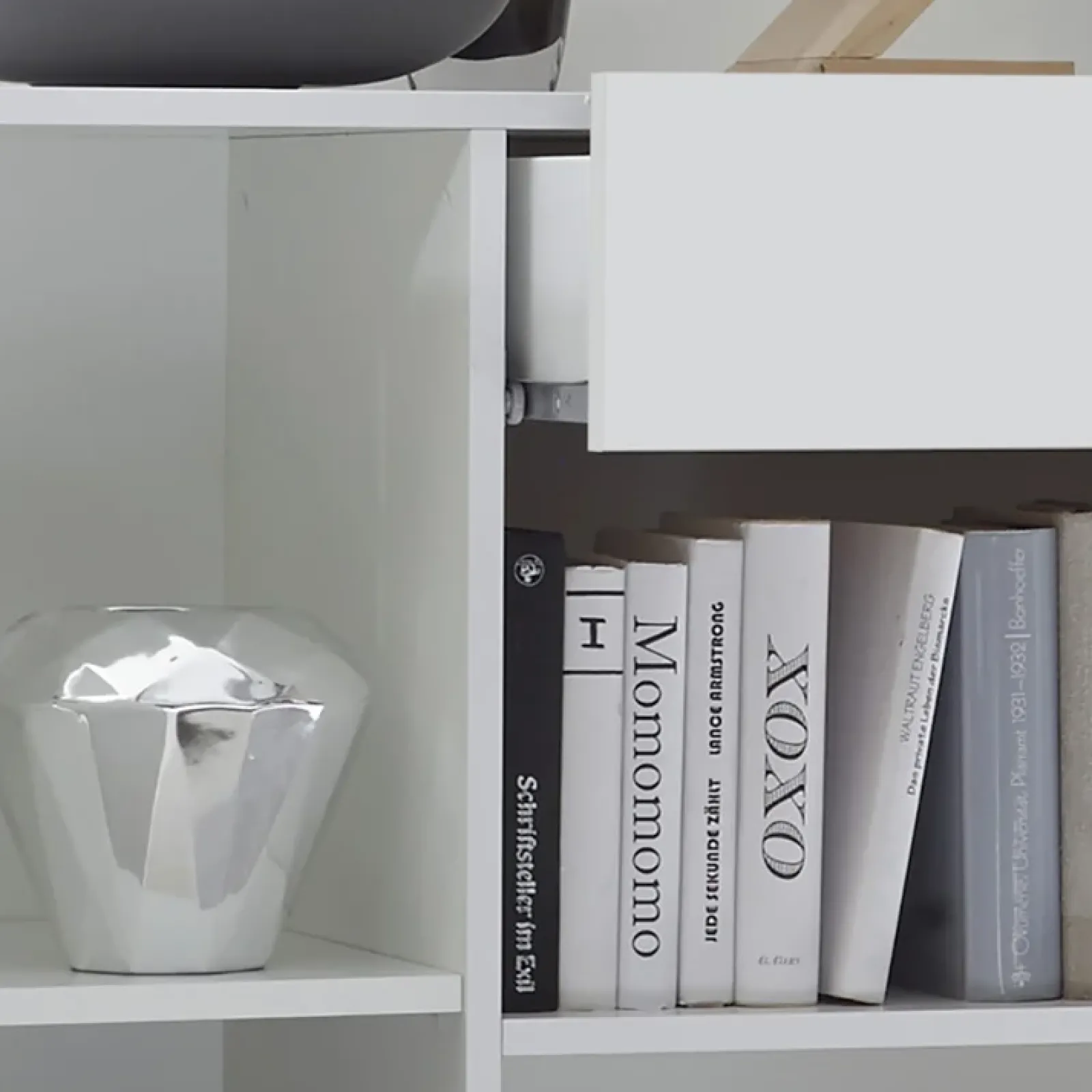 Garnero Arredamenti Credenze Moderne|Madie Moderne-Madia 130x82h cm 2 ante 1 cassetto moderna bianco lucido Steppi