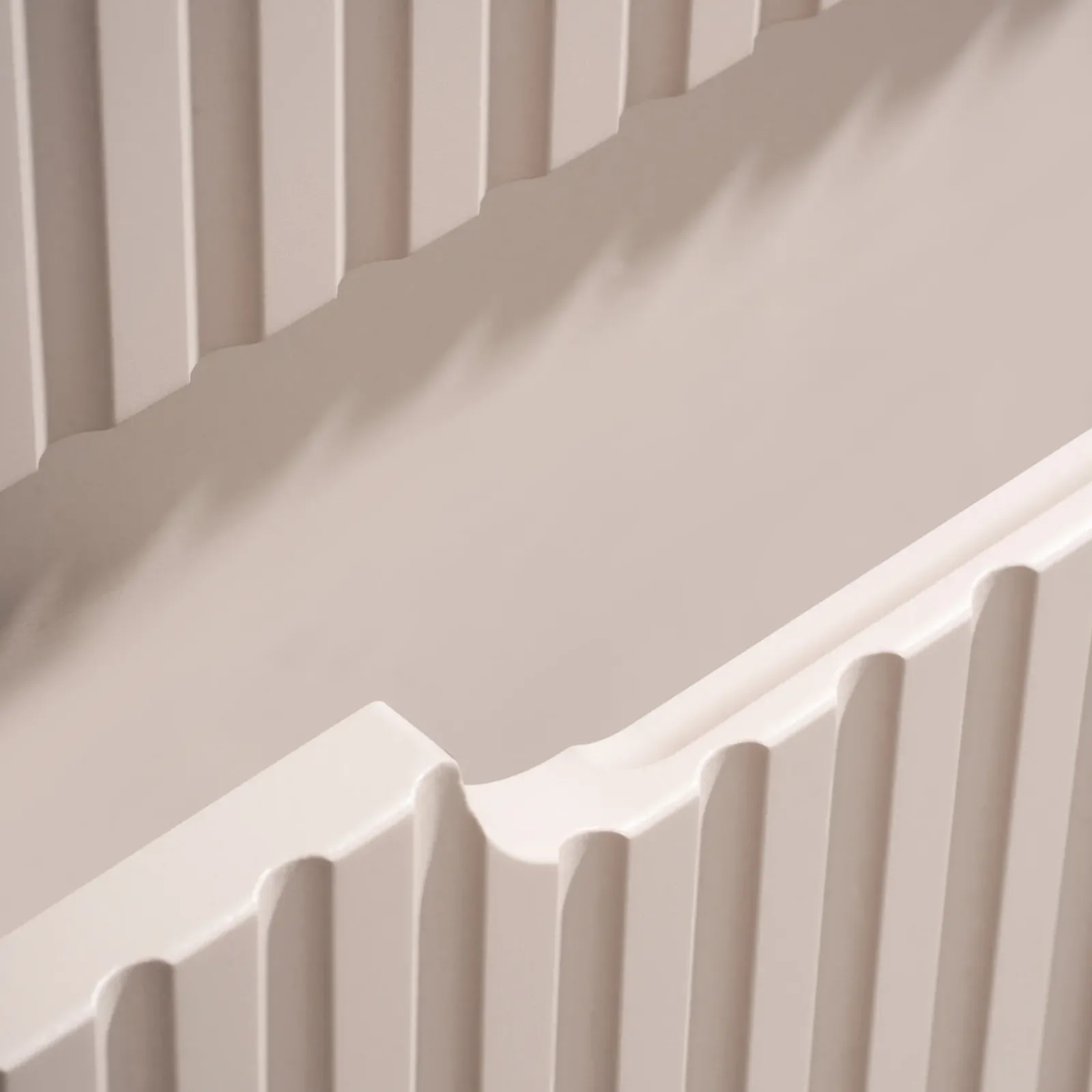 Garnero Arredamenti Mobile Bagno Sospeso-Mobile bagno sospeso 140cm cannettato 4 cassetti beige bianco Cleany Beige - Bianco