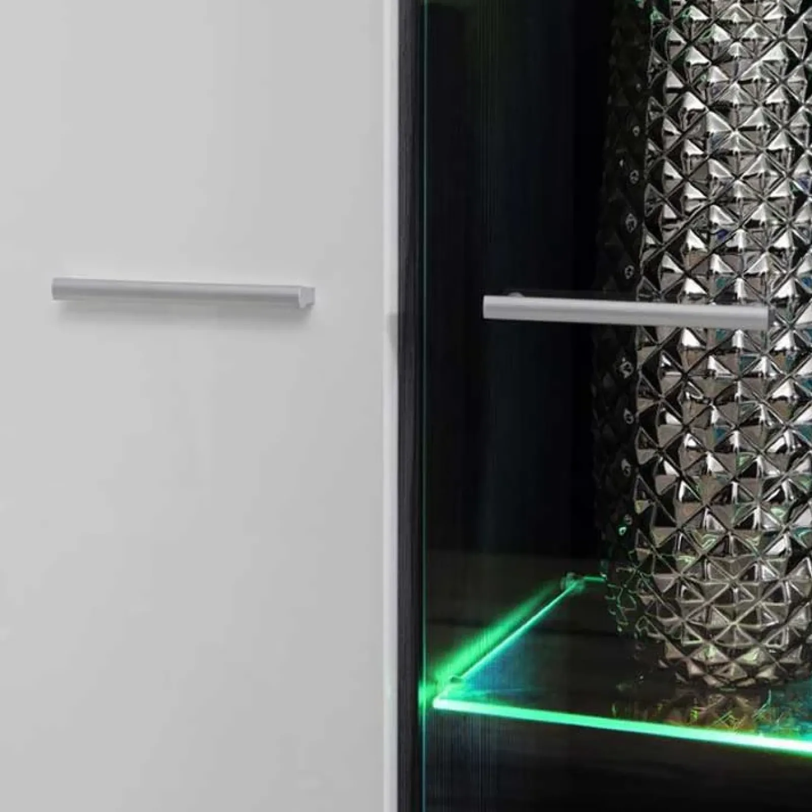 Garnero Arredamenti Parete Attrezzata A Terra|Pareti Attrezzate-Parete attrezzata 310x190h cm soggiorno pino nero York Gihome® Bianco Lucido