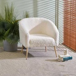 Garnero Arredamenti Poltrone Design|Poltrone Sala D'attesa-Poltrona design a pozzetto tessuto bouclè bianco crema legno Alaska