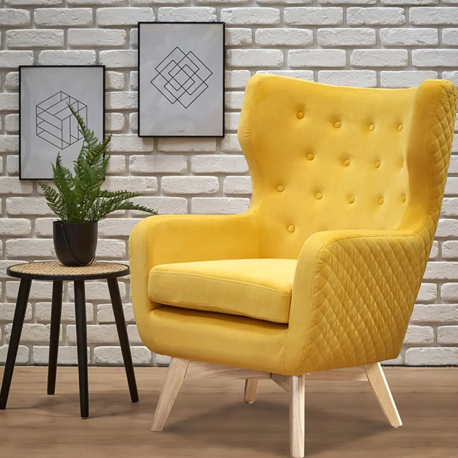 Garnero Arredamenti Poltrone Design|Poltroncine Imbottite-Poltroncina imbottita in velluto giallo legno naturale Seven