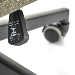 Garnero Arredamenti Sedie Da Ufficio|Sedie Scrivania Ufficio-Sedia da ufficio con ruote e braccioli in tessuto oliva Yara Verde