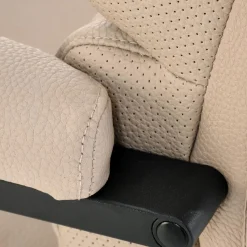 Garnero Arredamenti Sedie Da Ufficio|Sedie Scrivania Ufficio-Sedia da ufficio con ruote e braccioli imbottita Yara Ecopelle Beige