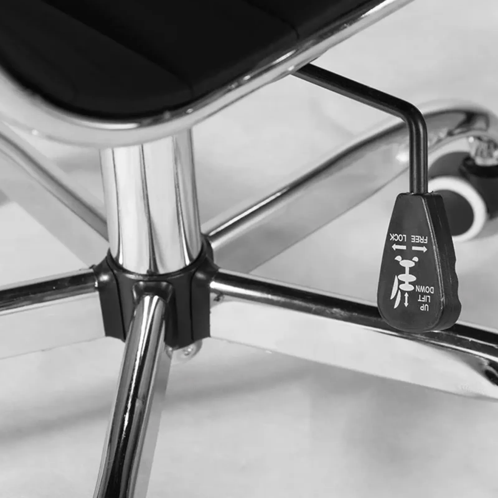 Garnero Arredamenti Sedie Da Ufficio|Sedie Scrivania Ufficio-Sedia da ufficio design moderno con ruote nera Ergoflex