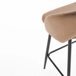 Garnero Arredamenti Sgabelli-Sgabello alto moderno da bar in velluto nero Fober Beige