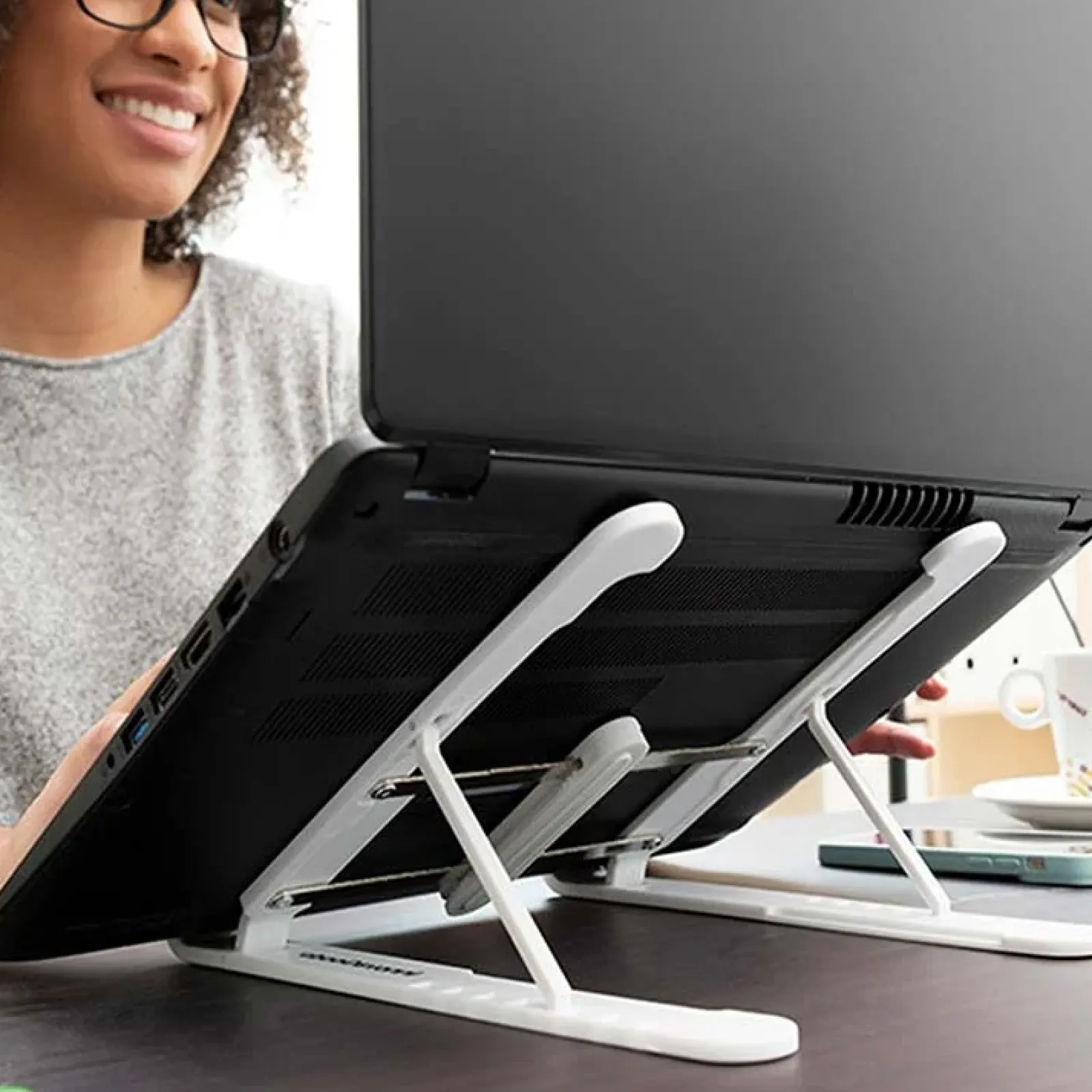 Garnero Arredamenti Accessori Ufficio-Supporto Pieghevole e Regolabile per PC Portatile Smart