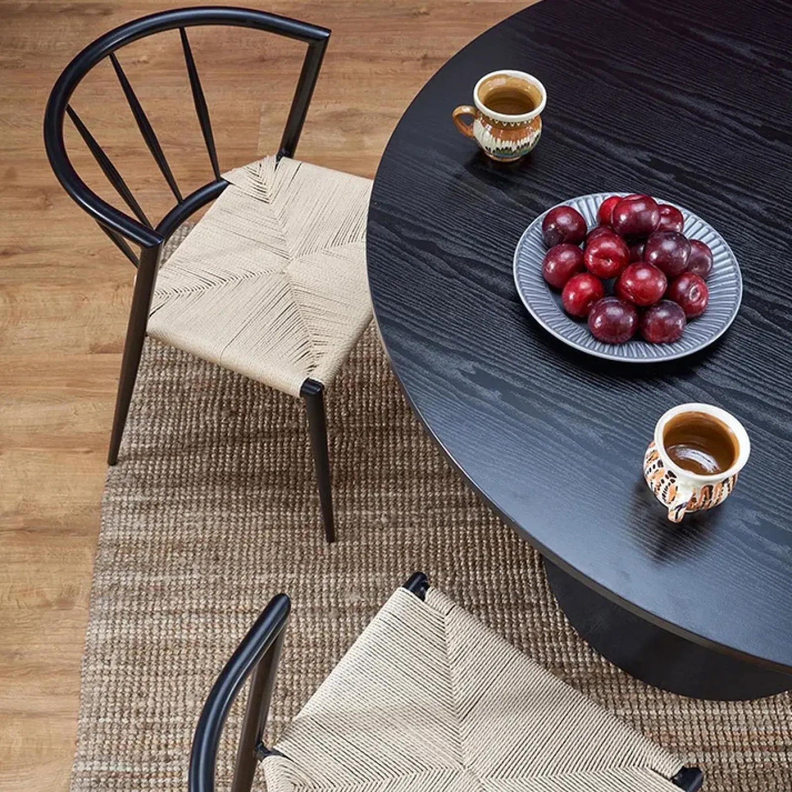 Garnero Arredamenti Tavoli Laccati|Tavoli Da Pranzo-Tavolo da pranzo rotondo 120x77cm nero Igino