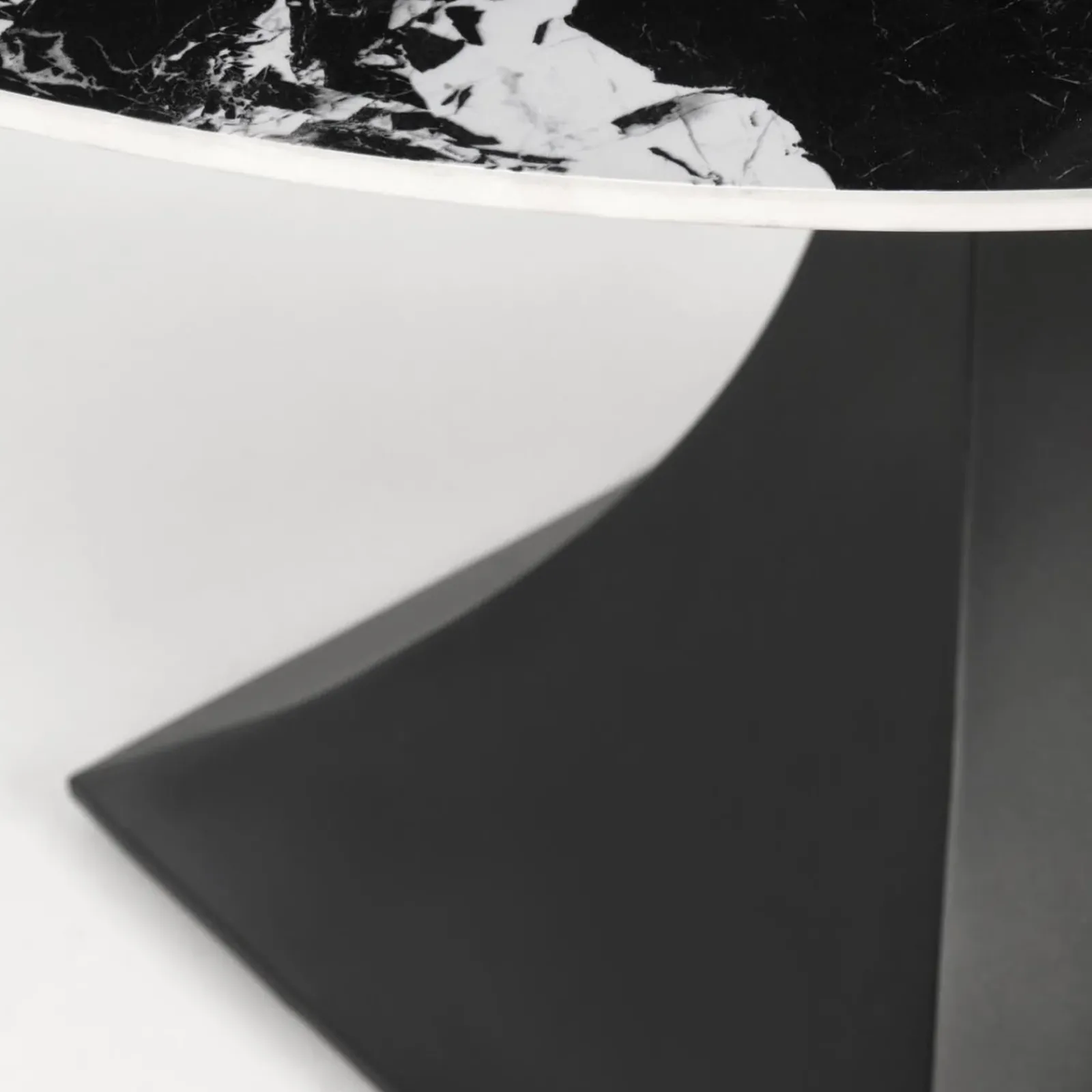 Garnero Arredamenti Tavoli Rotondi|Tavoli Da Pranzo-Tavolo rotondo 120cm moderno effetto marmo nero Anul